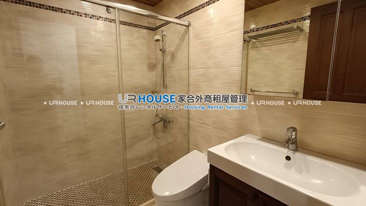 f8a35a3bd74c5bdc5c3b6cf703b83480.jpg
