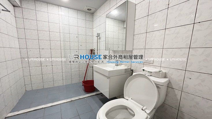 f9b0ed1a4e14ad4abea513e2bd7cfd96.jpg