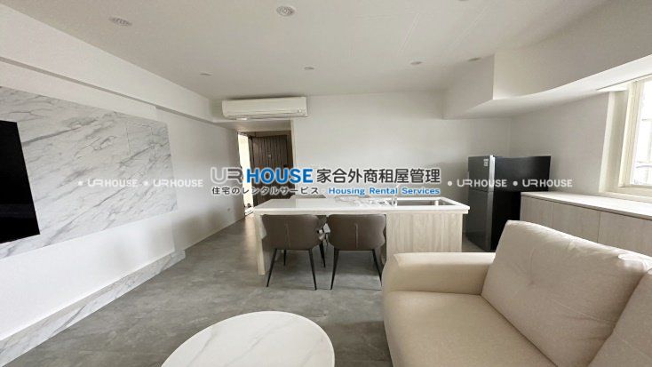 d24bdc4bf638dda8c271d94fe42a7ddc.jpg