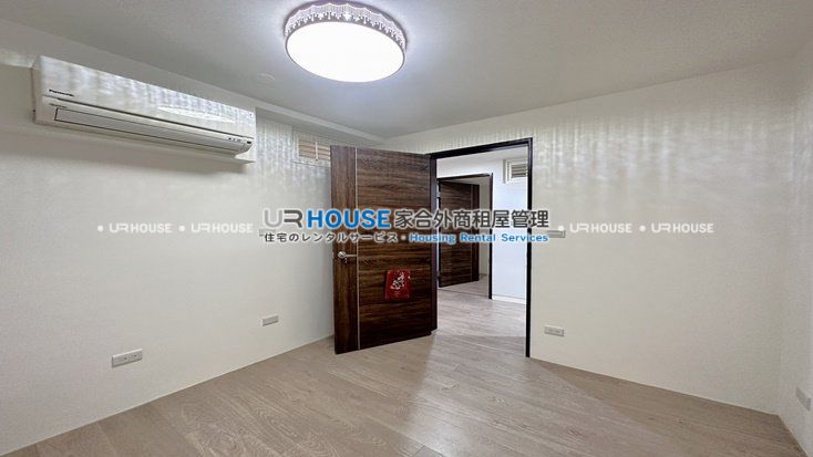 15bf08caa7b6455a8ffade33a70a9b24.jpg