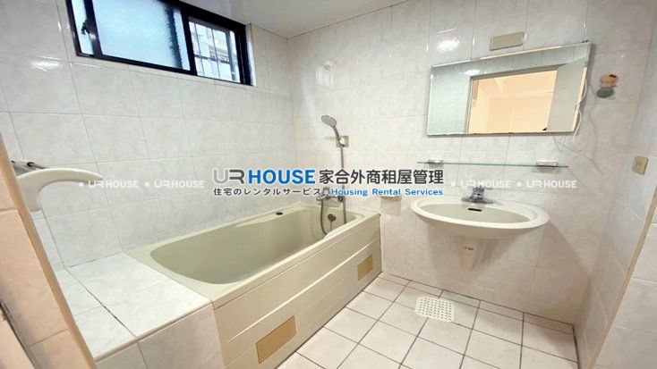 9771c70efb7cc1a854018da70f3d870a.jpg