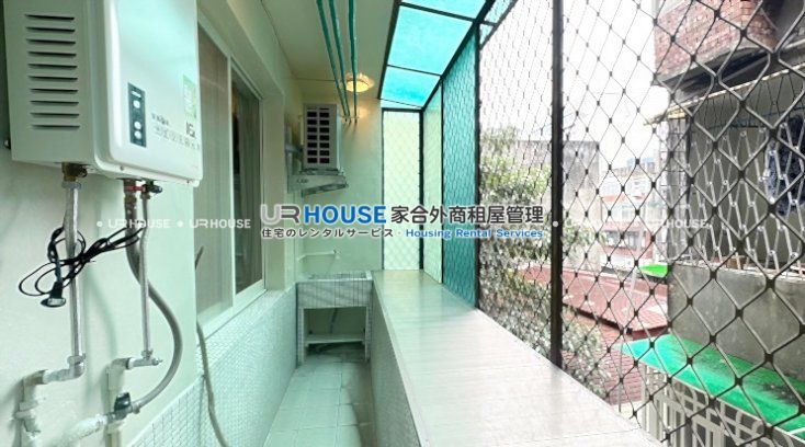 37e56cad45b2a213ac0313c3e3824cc7.jpg