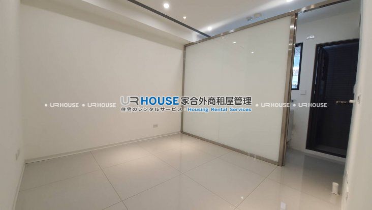 7e2861f6cbca84cd827315bba0ce5e93.jpg