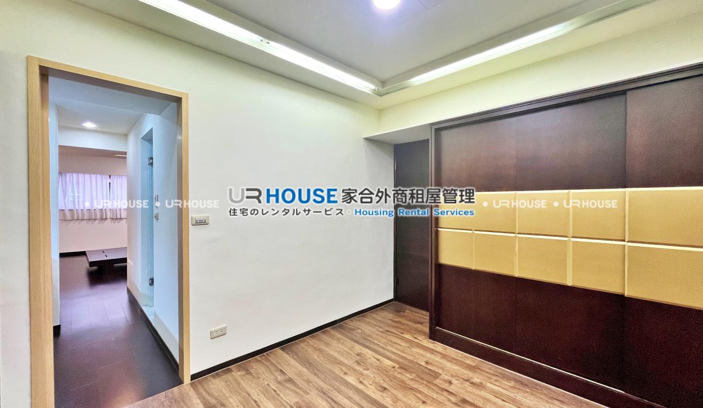 batch_closet room (6).jpg