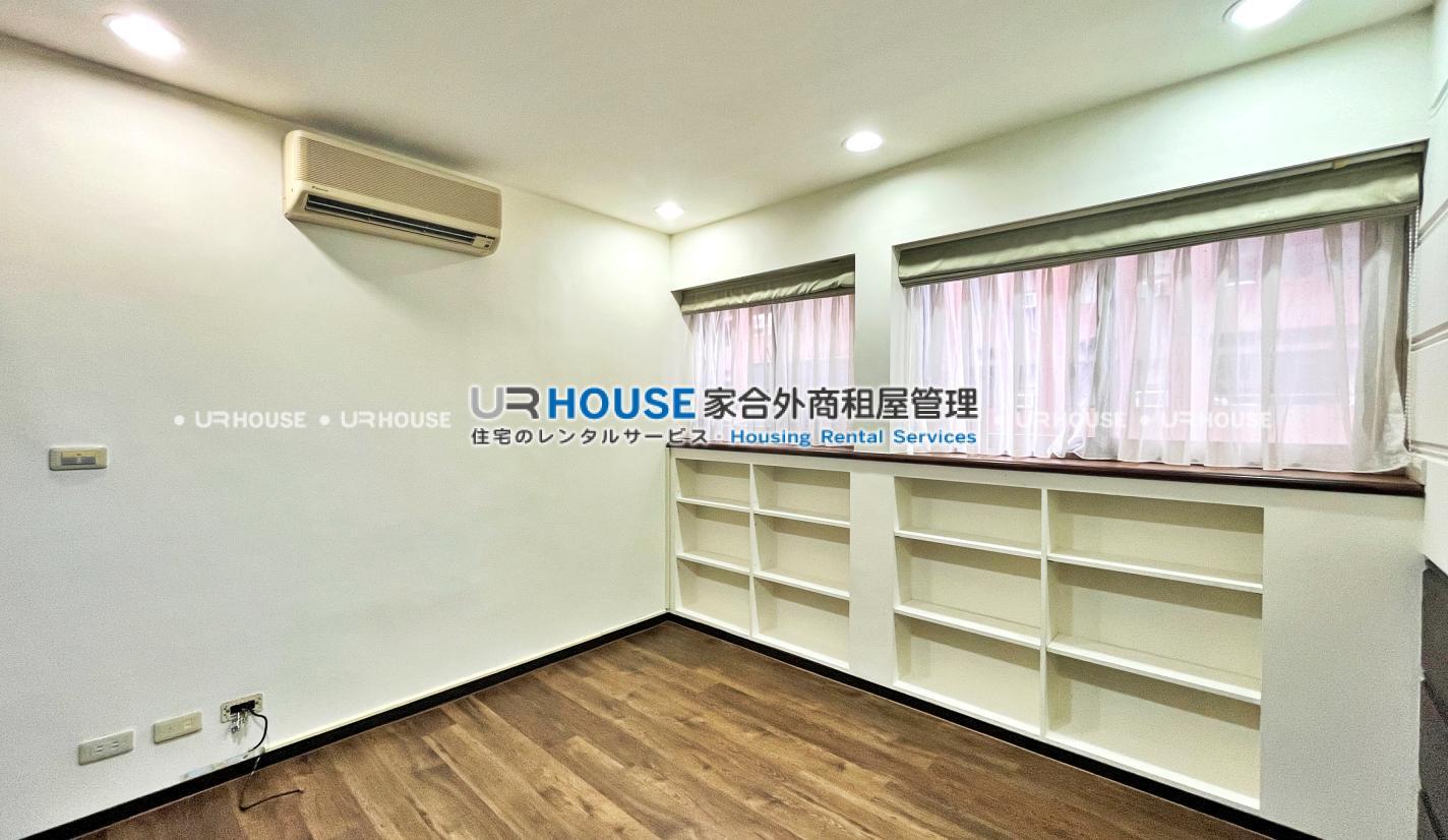 batch_guest br (5).jpg