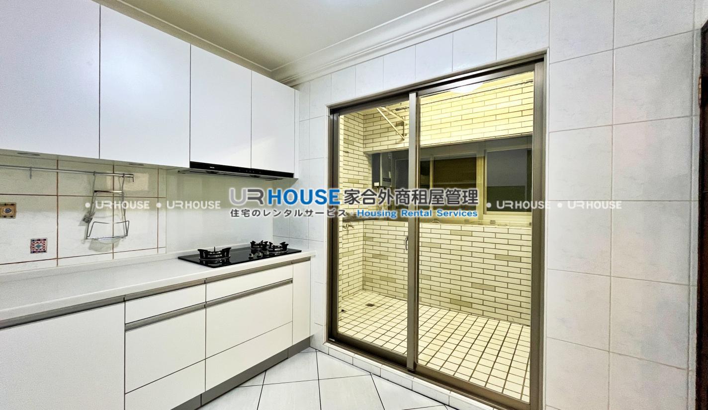 batch_kitchen (10).jpg