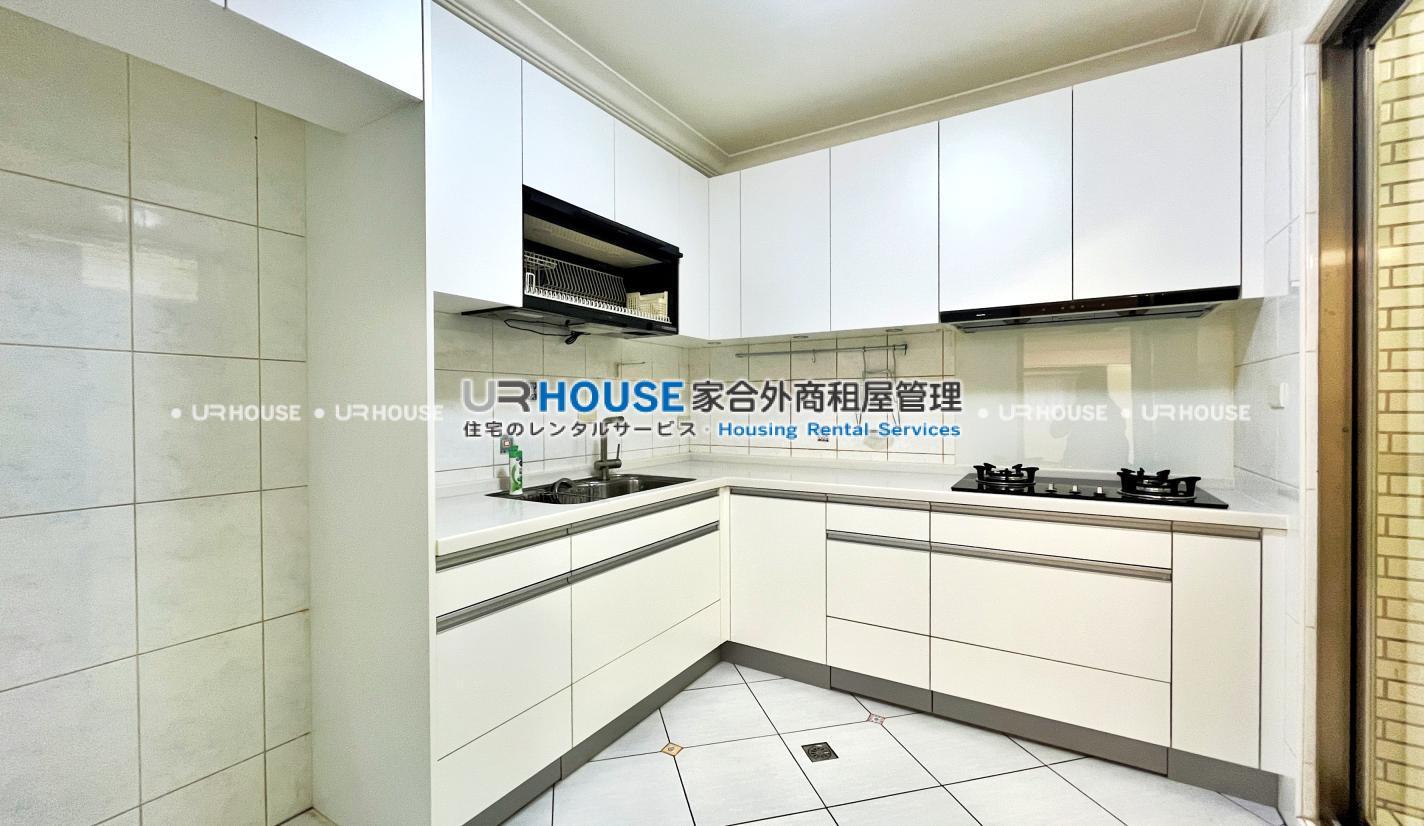 batch_kitchen (9).jpg