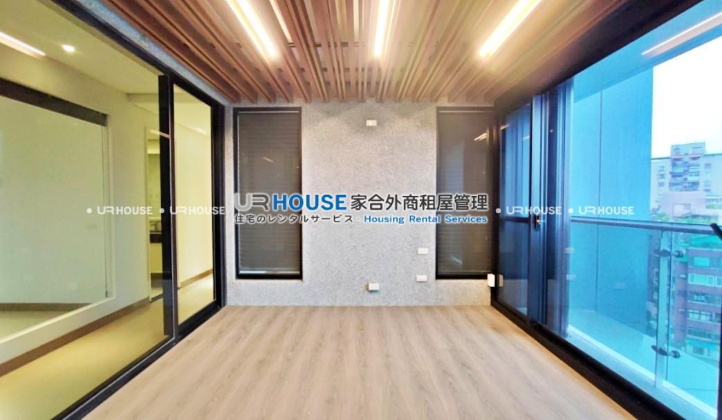 batch_06indoorbalcony (4).jpg