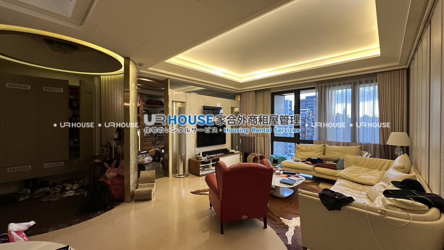 27E30E6F-CB6B-4E56-BE13-A3F45537634F.jpg
