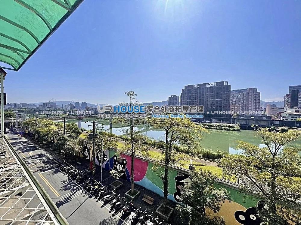 1C5180DE-285A-45B9-AE81-D6B4F6B74DFF.jpg