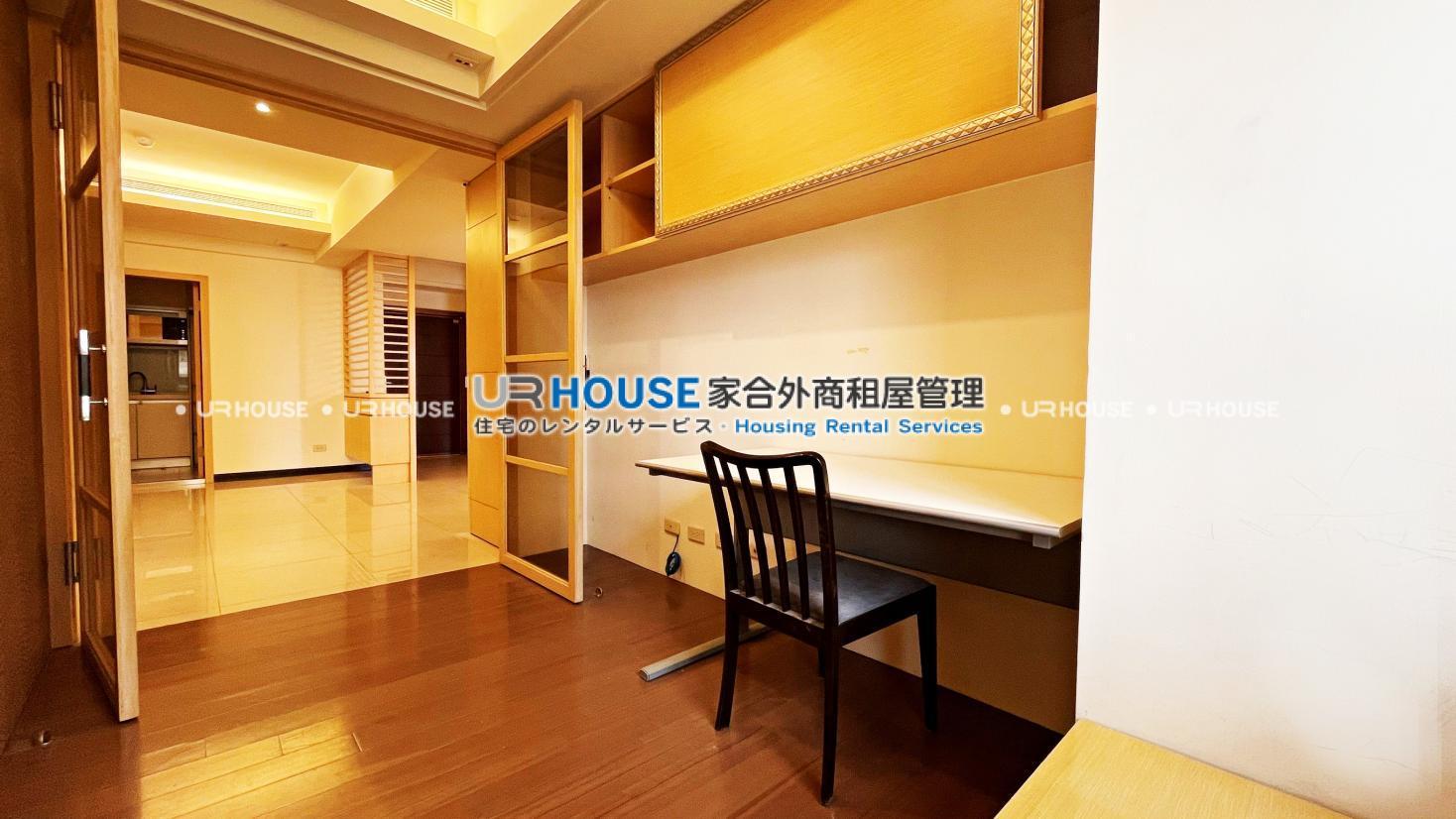 S__388915301_0.jpg