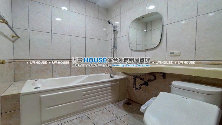 ab7879398703212a2044c10ebc164c00-watermarked.jpg