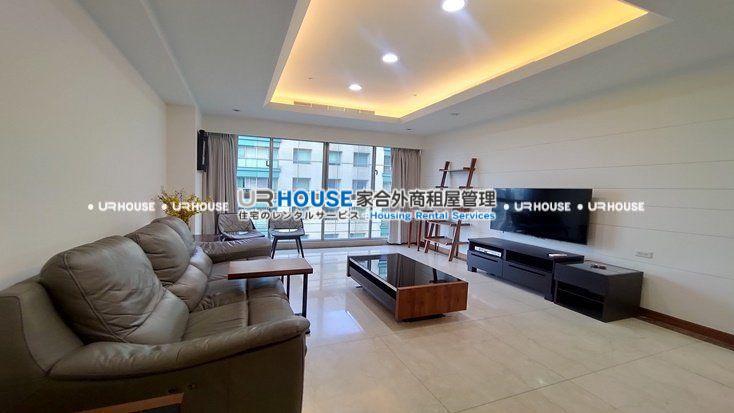 d0ebce82ffb84cab82beeb5f99371244-watermarked.jpg