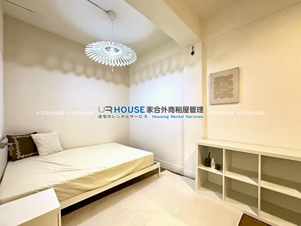 FF8AA052-F43F-4568-AB81-DDA925C933D2.jpg