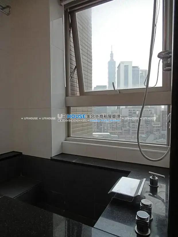 V1 12.webp