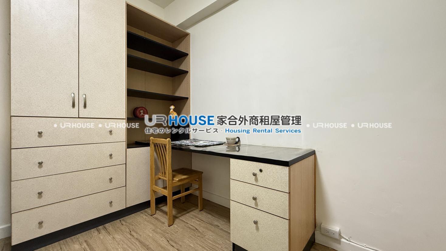 94048216-50AA-46EF-AB0B-F5E59026EACD.jpg
