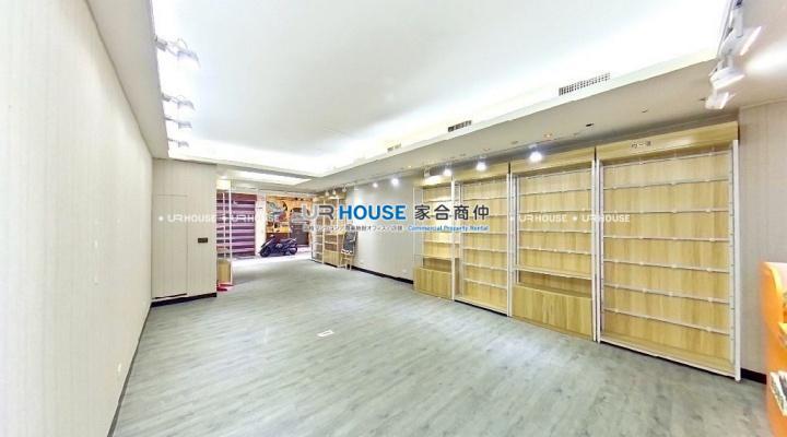 LINE_ALBUM_93 店面 安平街18號_250903_2.jpg