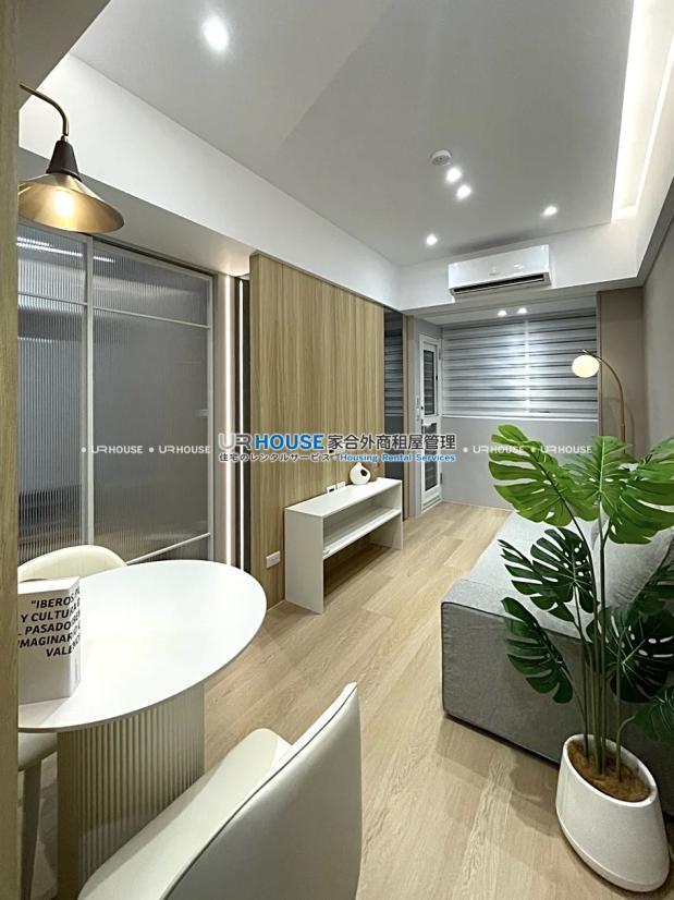 BD42B963-8DC6-422E-89DA-708AF8E02AB8.jpg