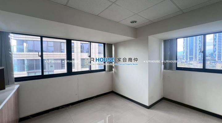 LINE_ALBUM_94 仁愛路三段125號12樓_250904_4.jpg