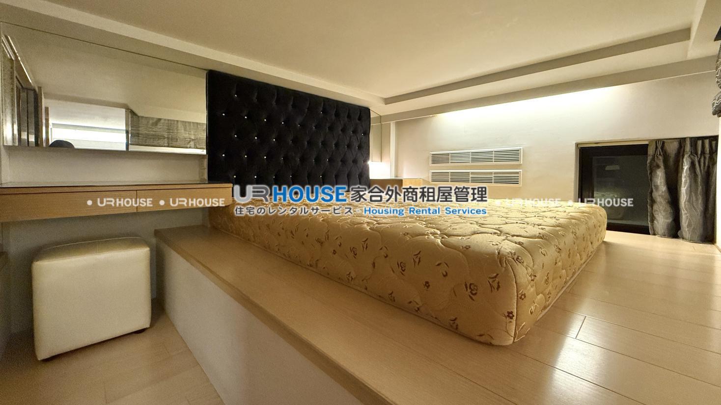 FD00194E-AEF6-44A2-B7C8-C61B27E71898.jpg