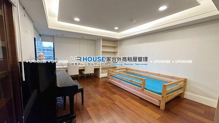 5f46ef9b6093c9dea7206173868e24cb-watermarked.jpg