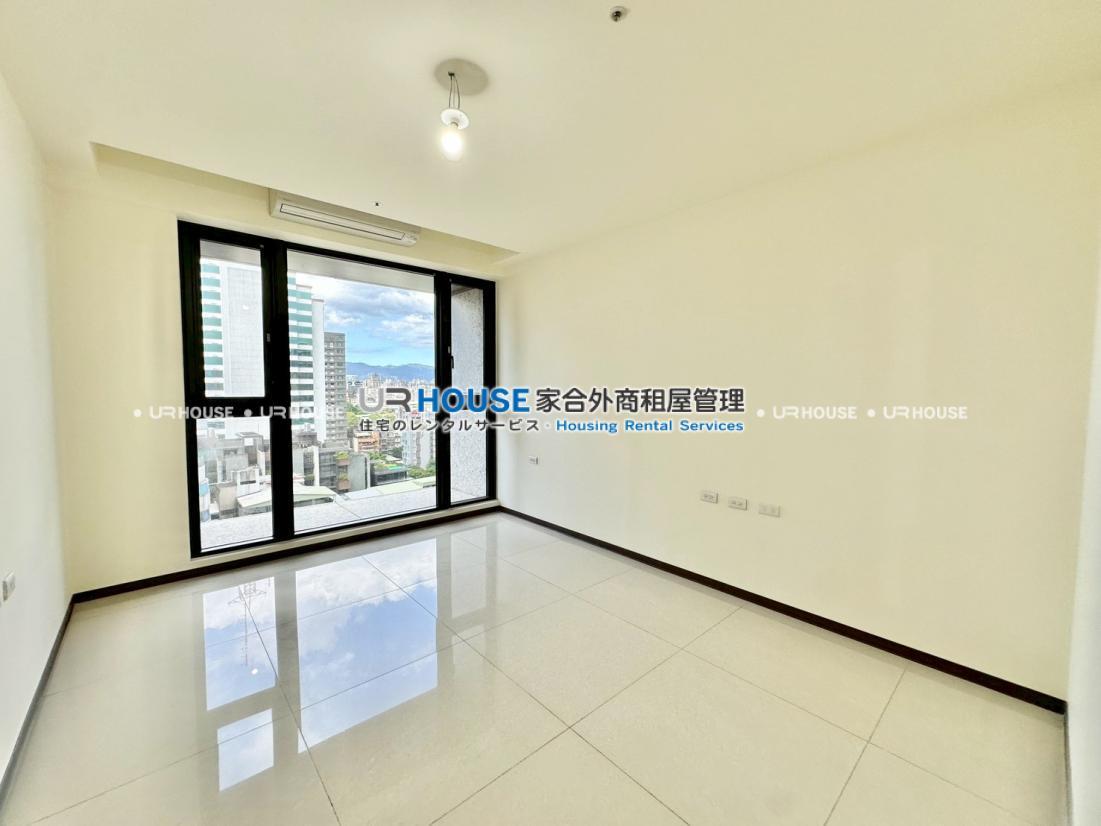 LINE_ALBUM_53號之3 13樓_251022_16.jpg