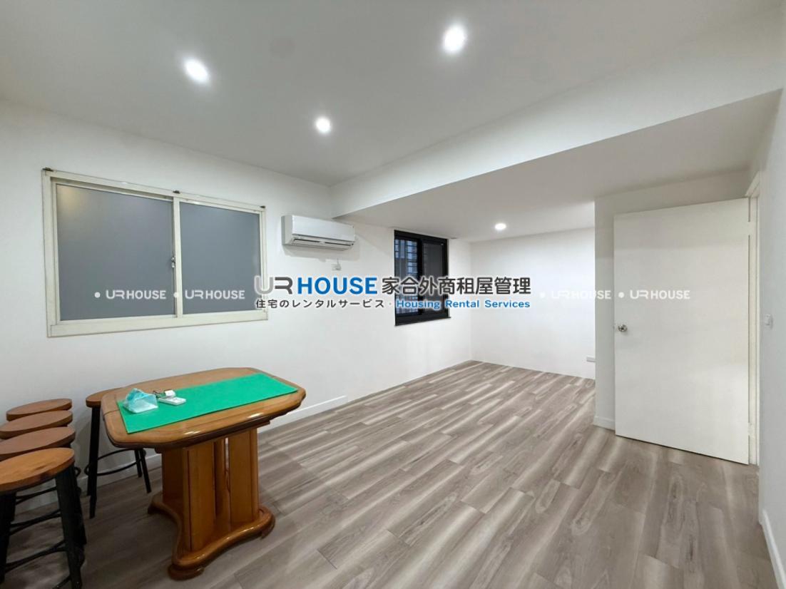 LINE_ALBUM_德惠街6號4F_260815_12.jpg