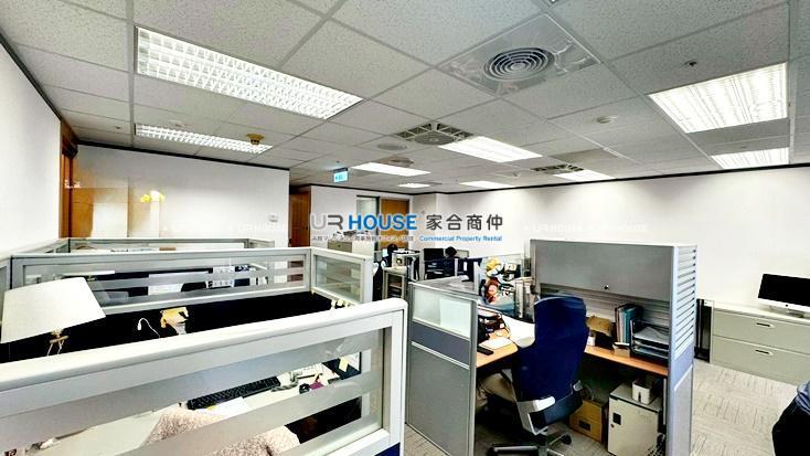 LINE_ALBUM_WTC國貿大樓22樓2202室_260408_7.jpg