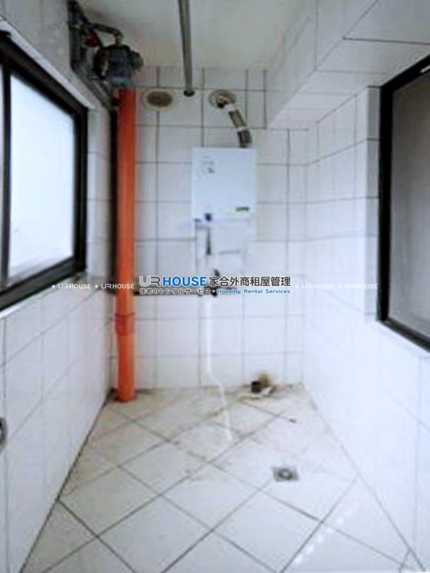 d2b1e85006baeb4758363770407074cb-watermarked-Photoroom.png
