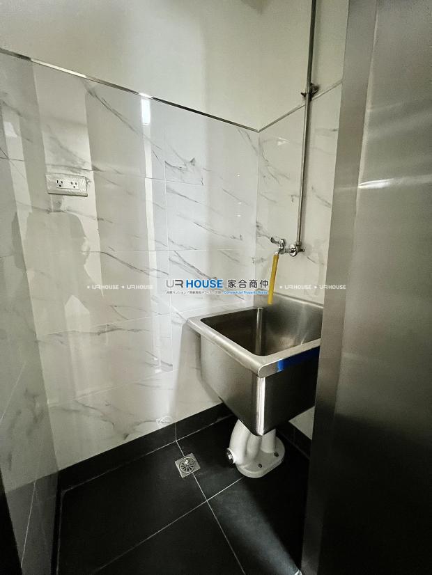 S__460275732_0.jpg