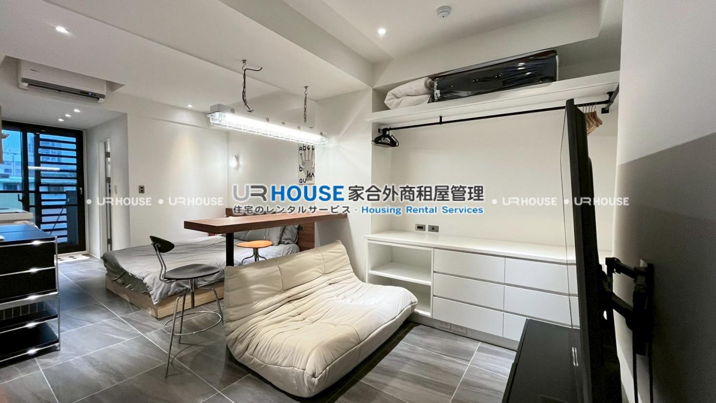 LINE_ALBUM_杭州南路二段61巷7樓之3號_260514_1.jpg