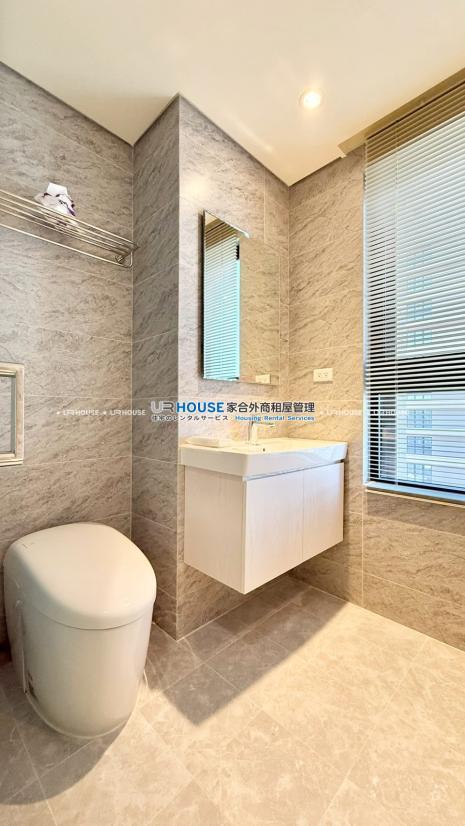 LINE_ALBUM_E3 19F_260527_14.jpg