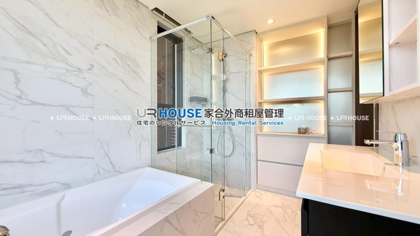 LINE_ALBUM_B2 13F_260527_7.jpg