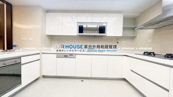 43c9dcda53265351a430421a55789064-watermarked.jpg
