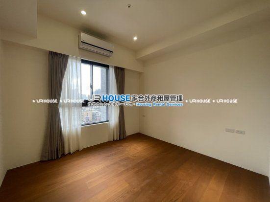 63d9fa233711e4c47f3c77405b489bf0-watermarked.jpg