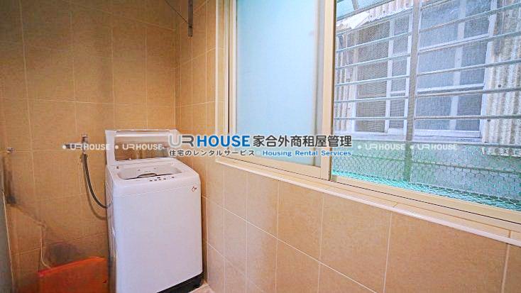 e60ca0234018e3ffed7f8877ec65427d-watermarked-Photoroom.png