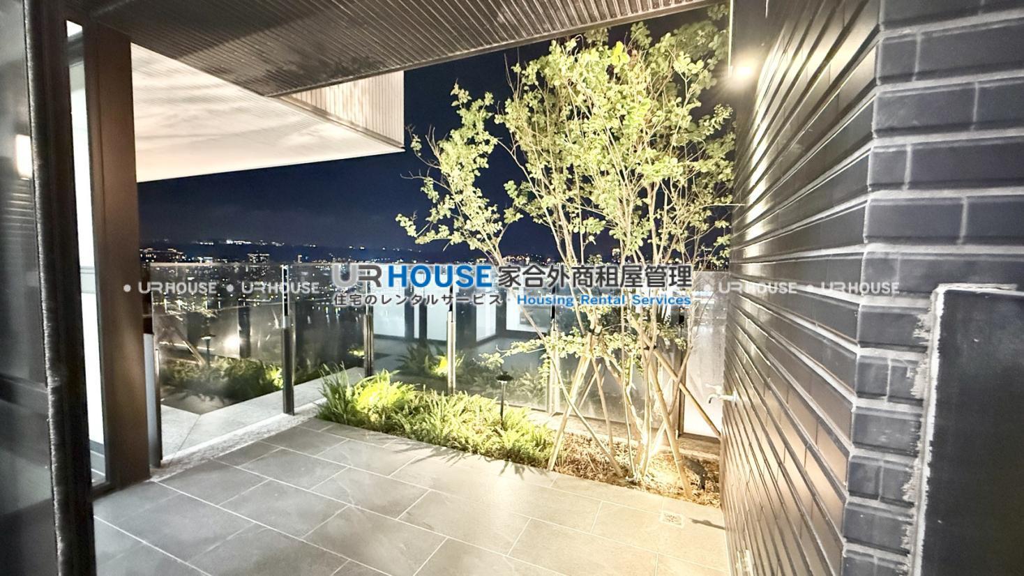 S__85696551_0.jpg