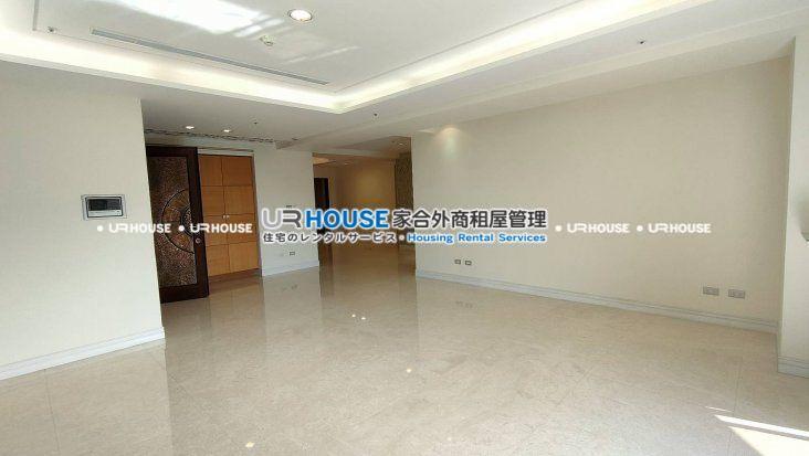 d4e4e5ffad7fabad20e1930c241fa59e-watermarked.jpg