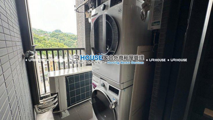 f2357e4f27dc1dd0b0f66b4fa25d7c43-watermarked.jpg