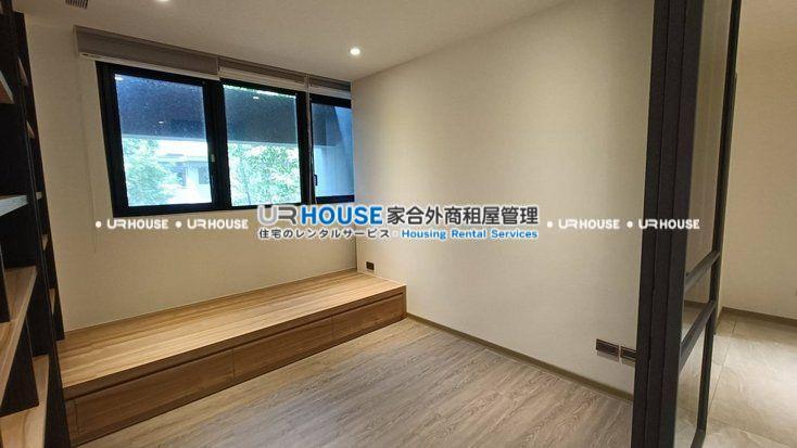 a8fcef5d27e0e141e025b7be06b79402-watermarked.jpg