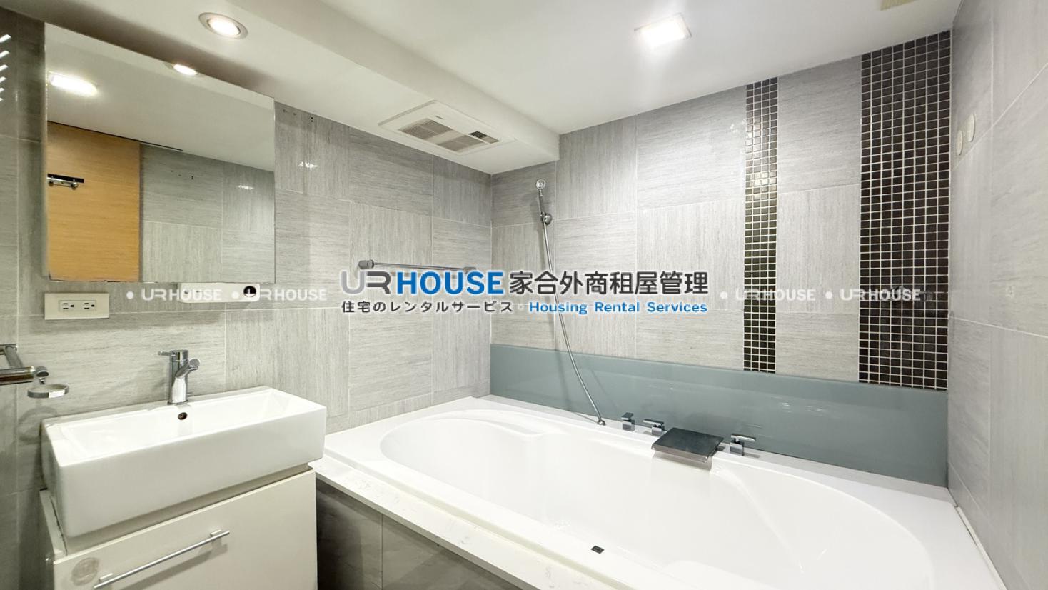 S__65052719_0.jpg