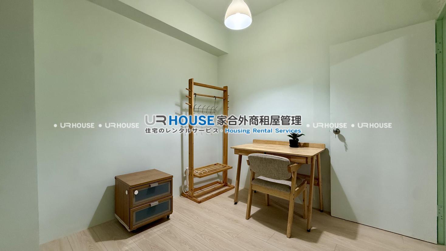 房間1.jpg