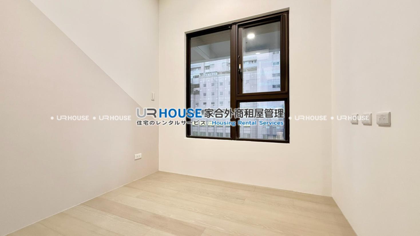 LINE_ALBUM_61_261027_3.jpg
