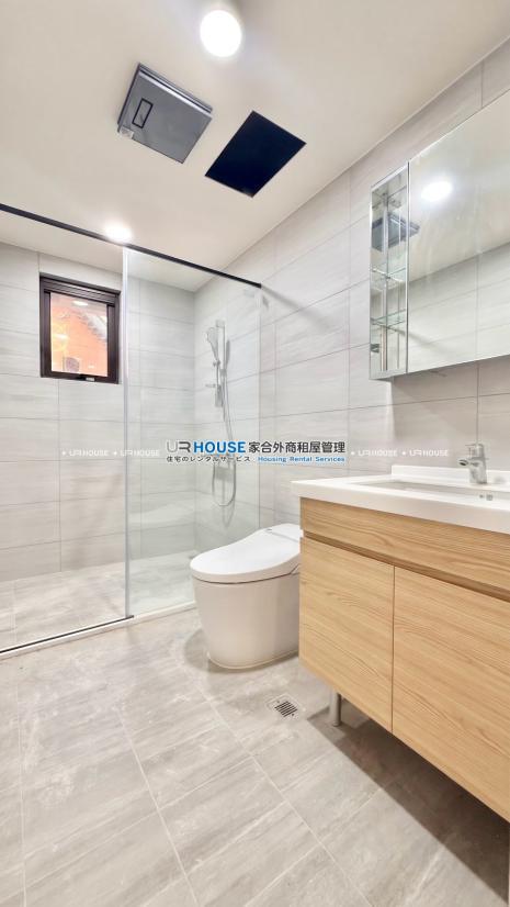 LINE_ALBUM_67_261027_8.jpg