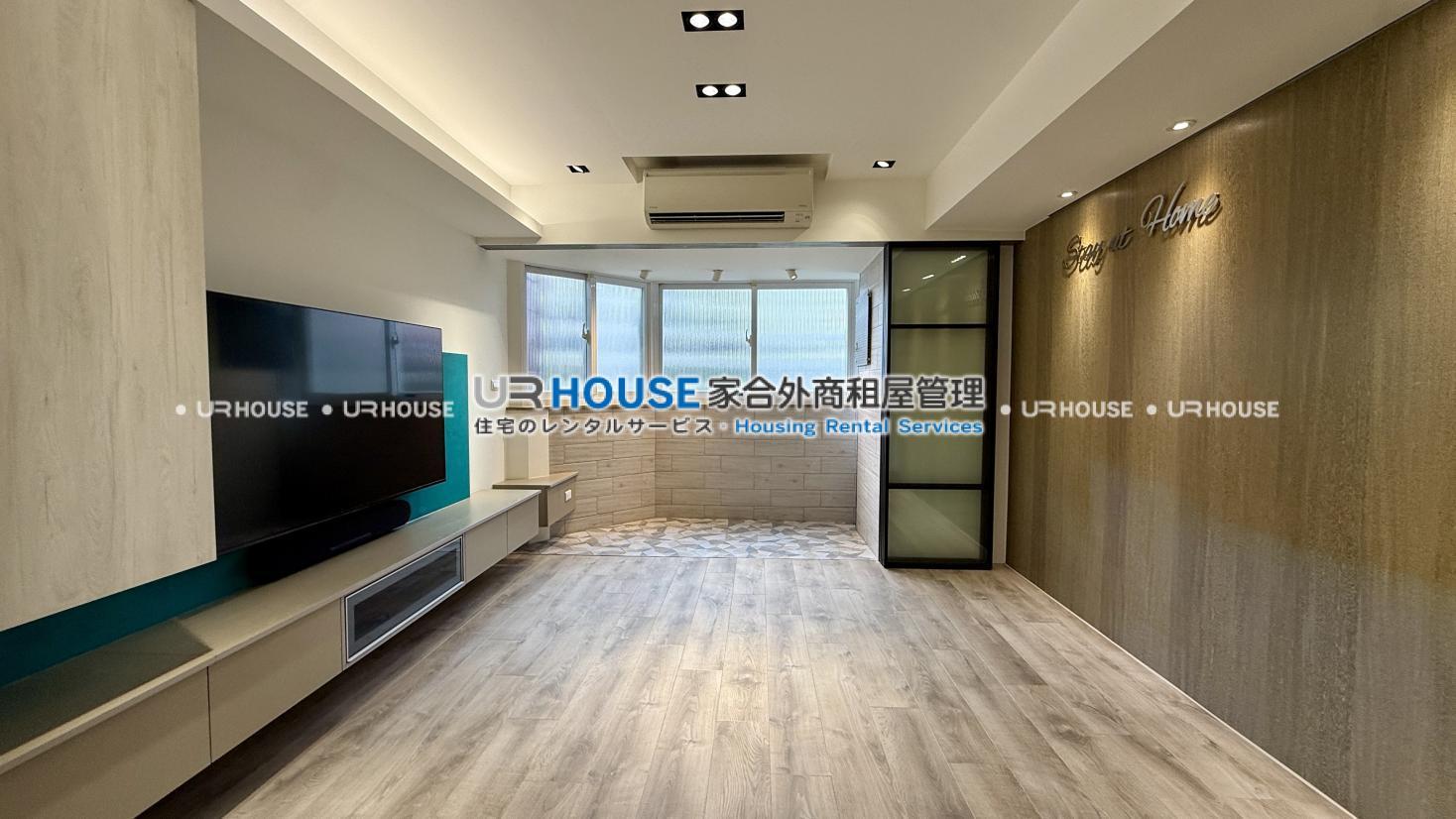 僑大聯合廣場 客廳.jpg